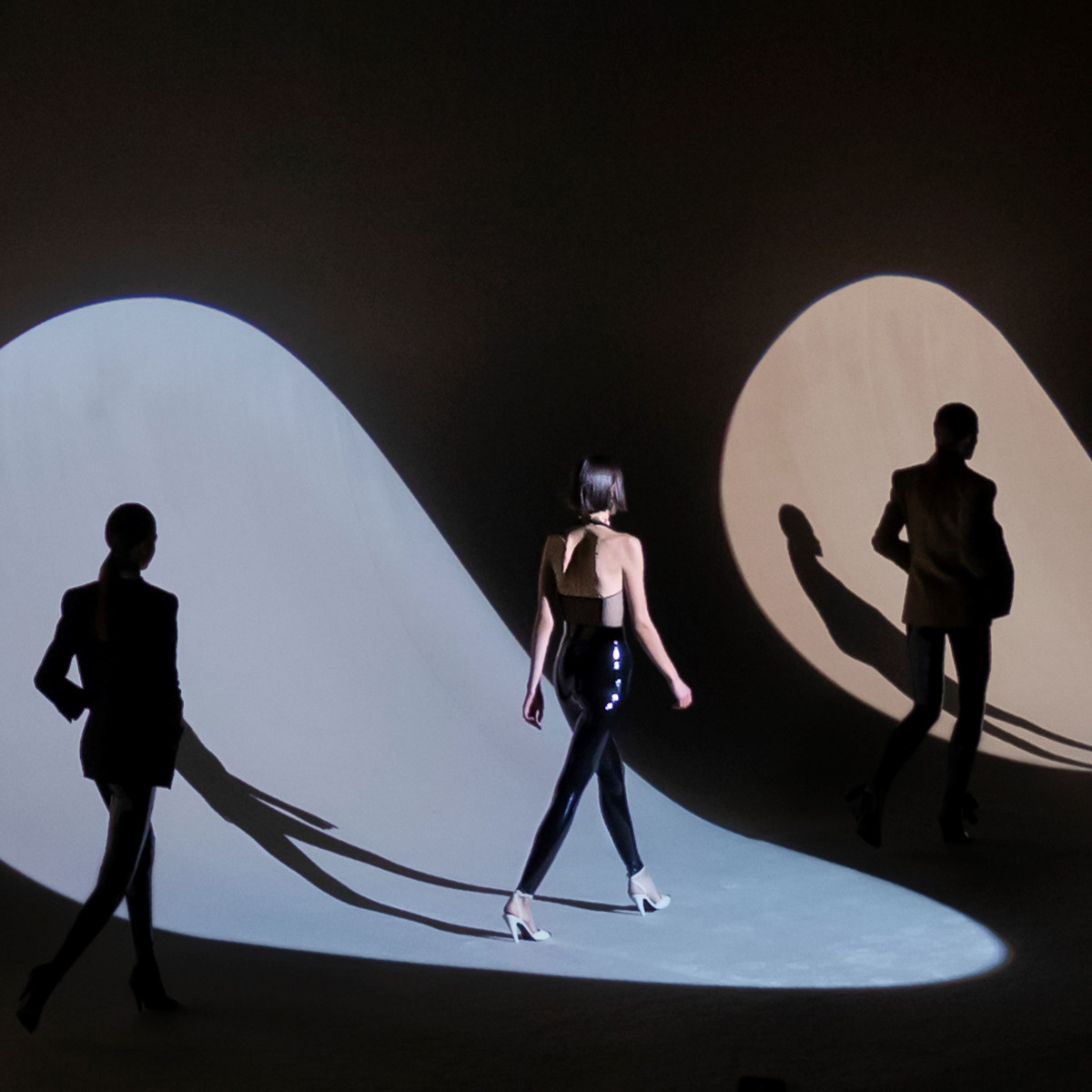 Vitra Design Museum traces the changing spectacle of the fashion show