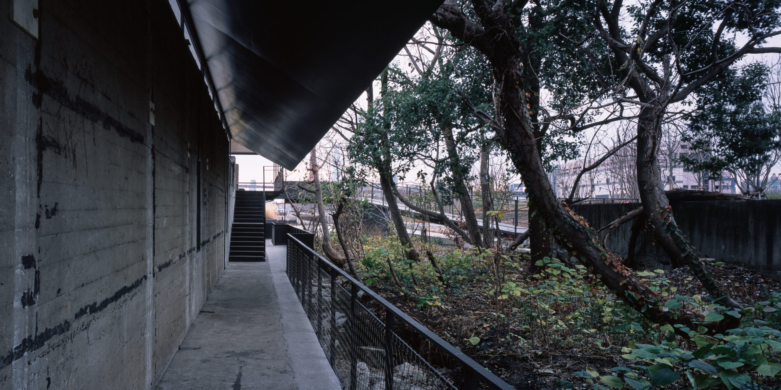 Riverside Passage by Atelier Deshaus, photographed by Chen Hao